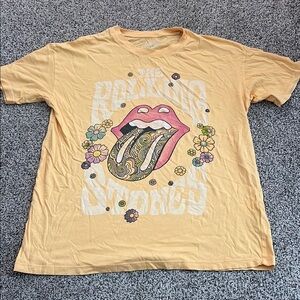 American Eagle Outfitters Graphic Tee - Yellow